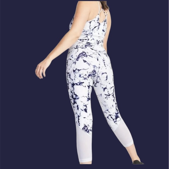 Old Navy High-Waisted PowerSoft Run Crop Leggings Blue Marble M New White Active - Picture 3 of 7